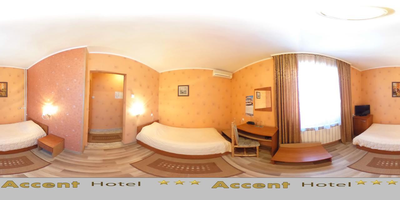 Family Hotel Accent Razgrad エクステリア 写真