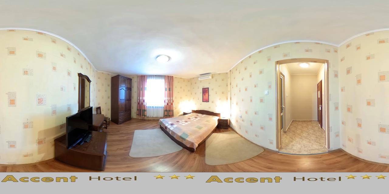 Family Hotel Accent Razgrad エクステリア 写真
